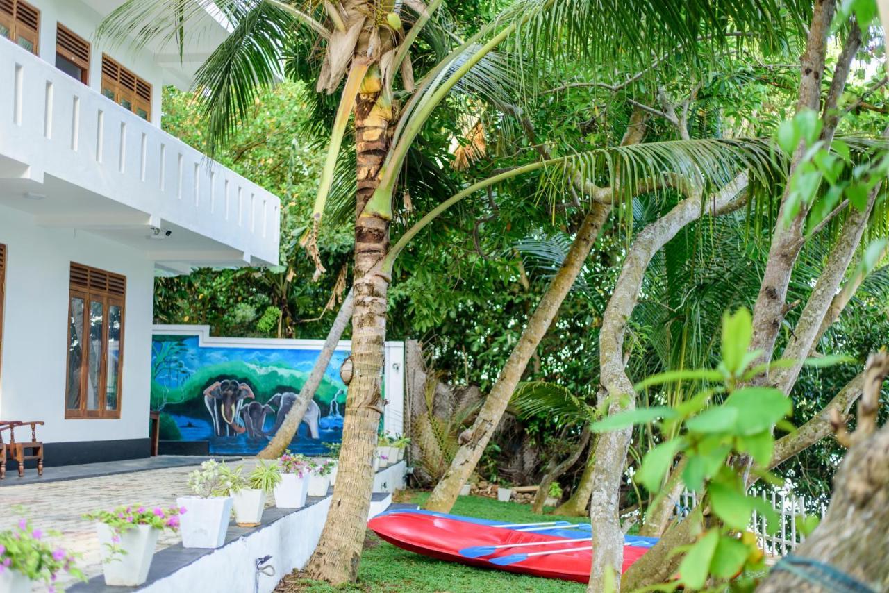 Scenery River Star Hotel Hikkaduwa Exterior photo