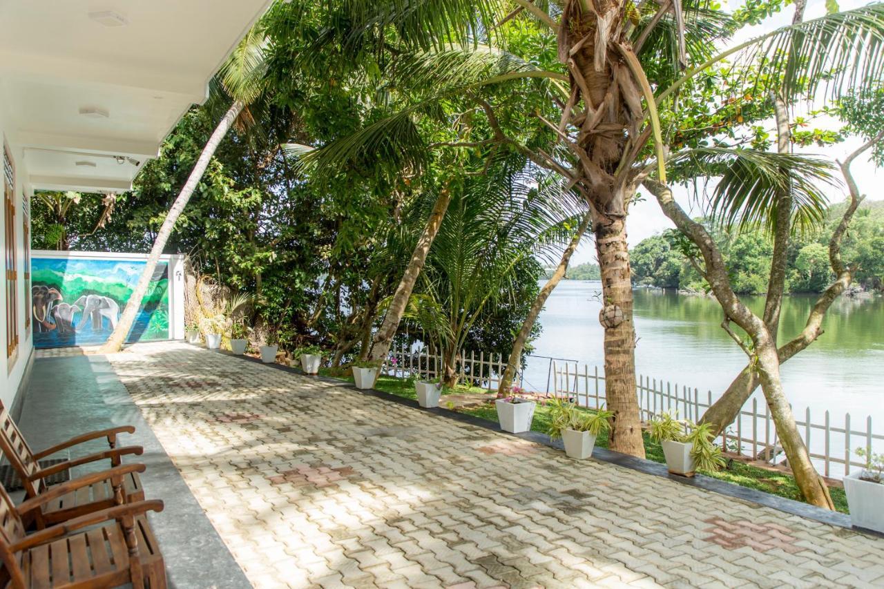 Scenery River Star Hotel Hikkaduwa Exterior photo